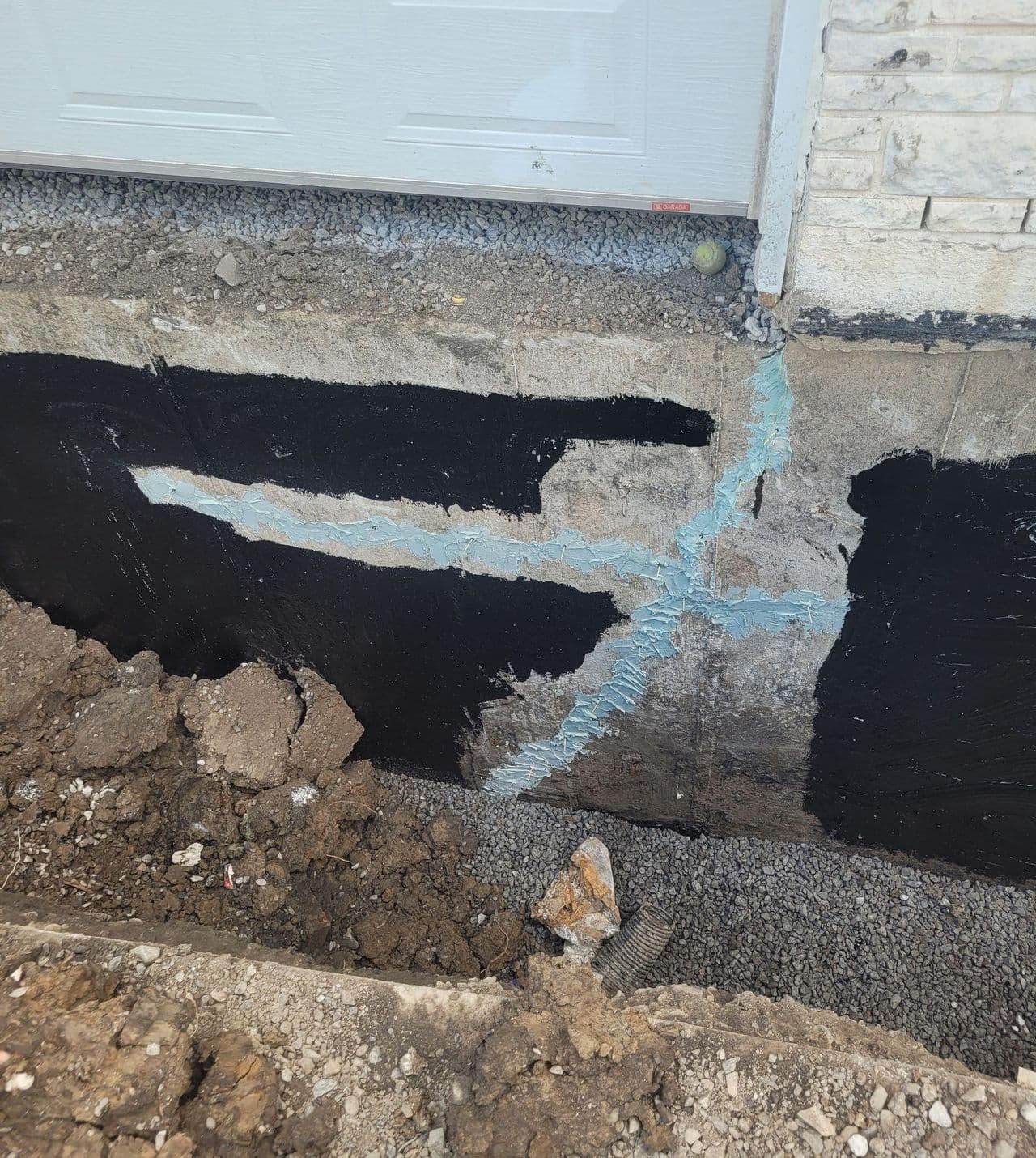 Inspection de fondation au sous-sol